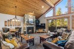 Black Bear Lodge, Beautiful Interiors Throughout This Amazing Sunriver Home